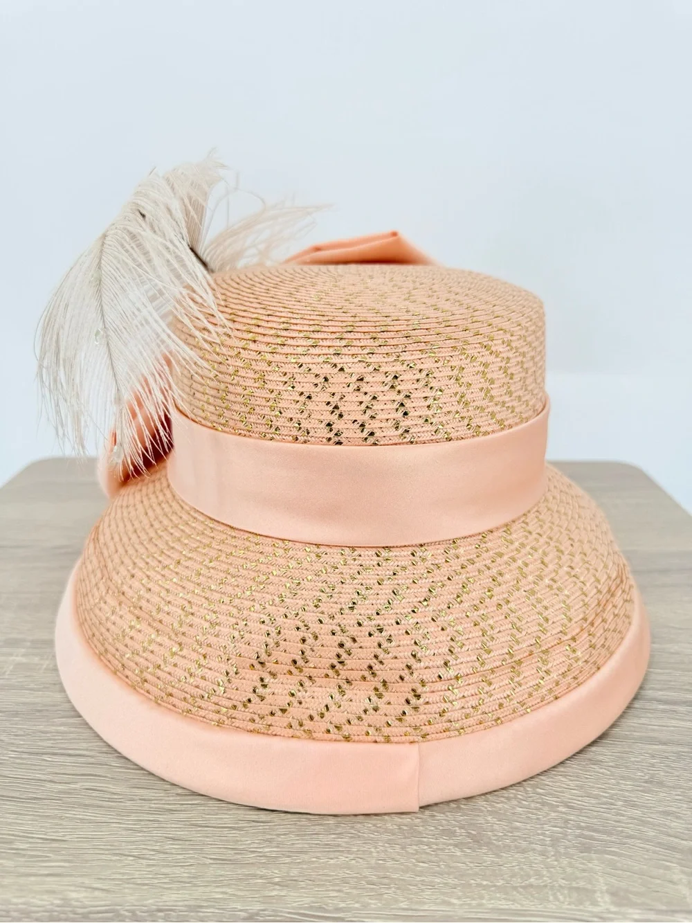 Whittall & Shon Vintage Peach Brimmed Hat Fascinator Derby Wedding Church Races